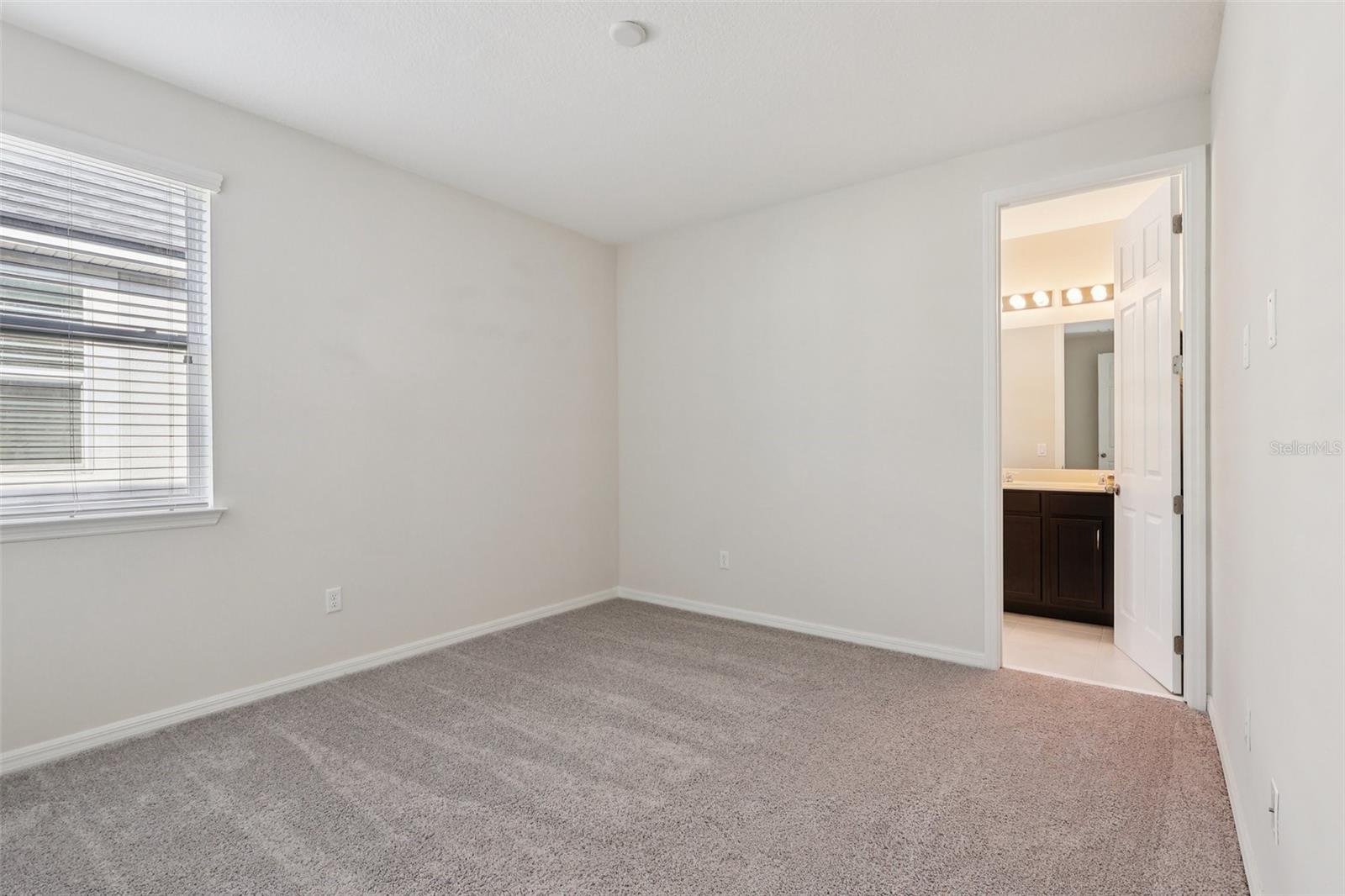 Image 34 of 63 For 1533 Nassau Point Trail