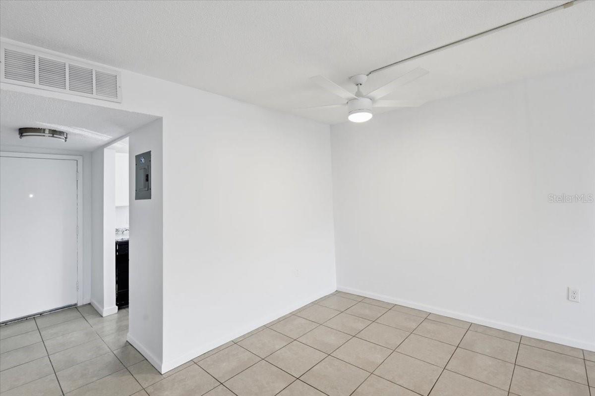 Image 10 of 25 For 805 Lancaster Road H109