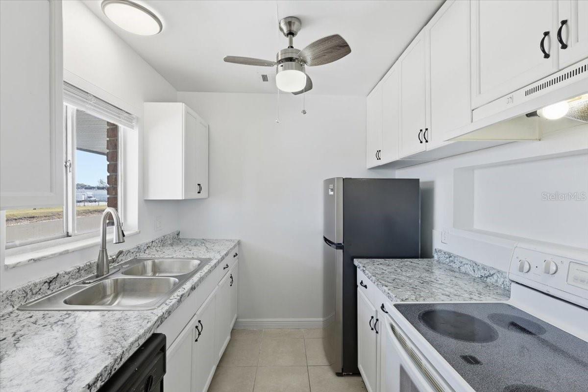 Image 11 of 25 For 805 Lancaster Road H109