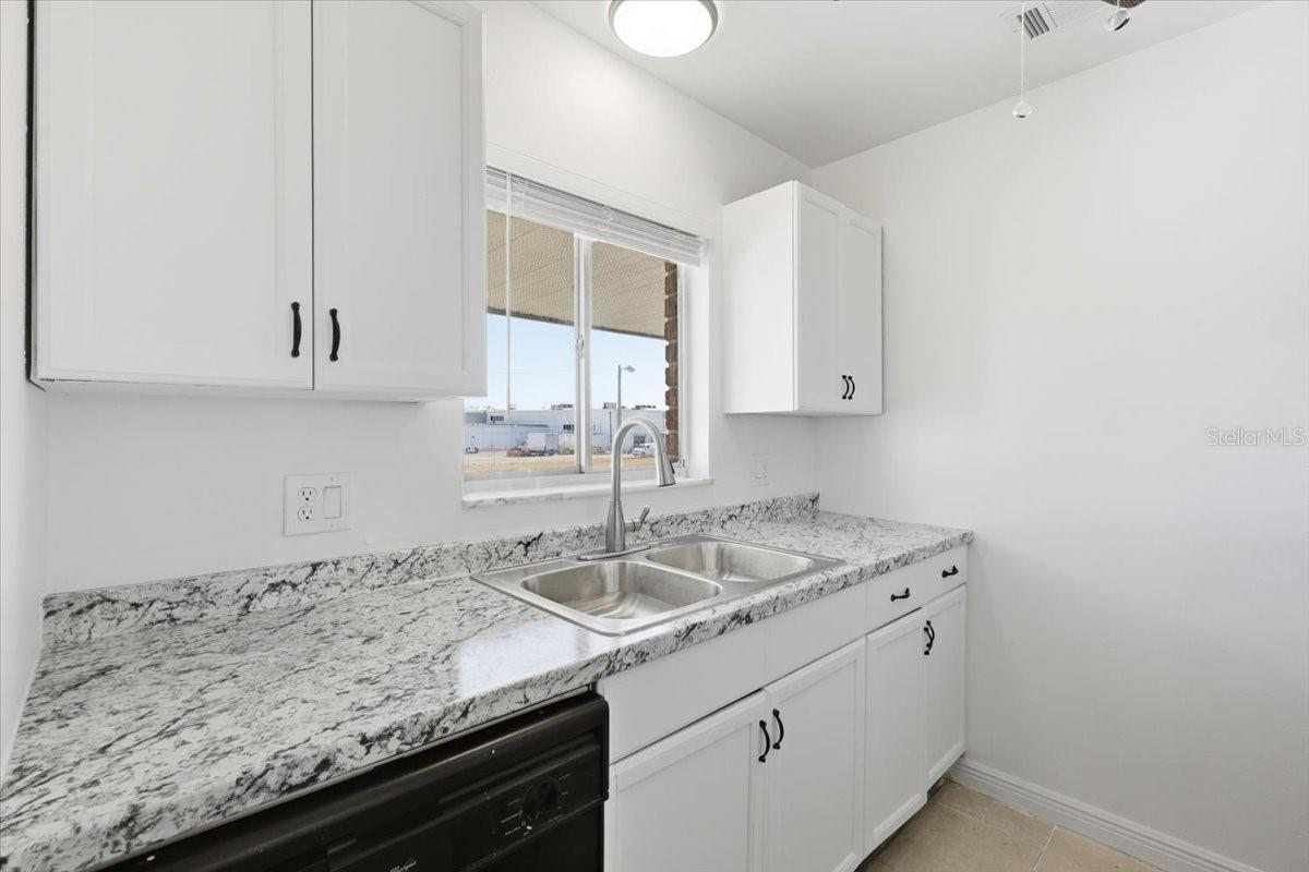 Image 12 of 25 For 805 Lancaster Road H109