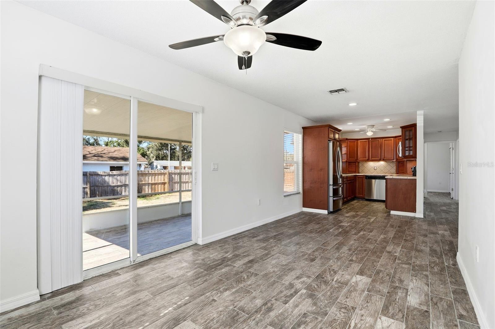 Image 10 of 36 For 8840 Ava Lake Drive