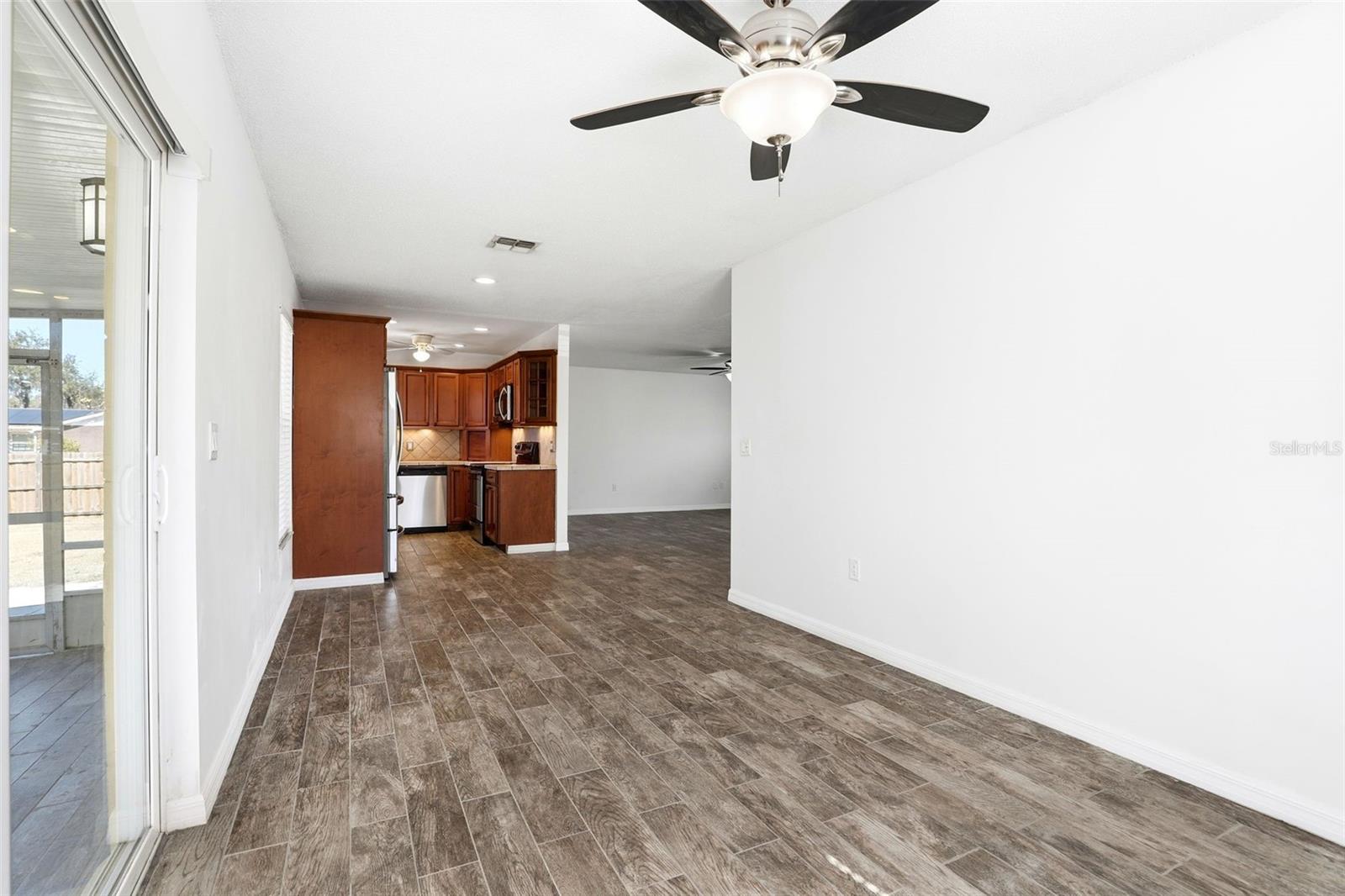 Image 11 of 36 For 8840 Ava Lake Drive