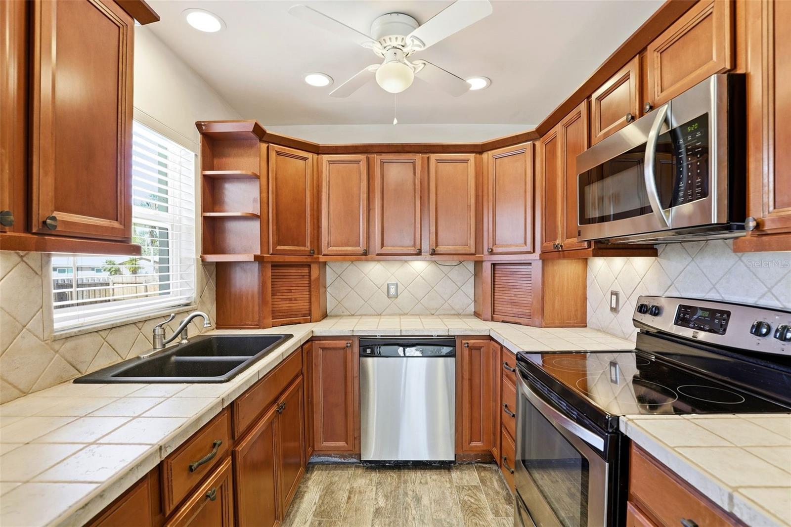 Image 14 of 36 For 8840 Ava Lake Drive