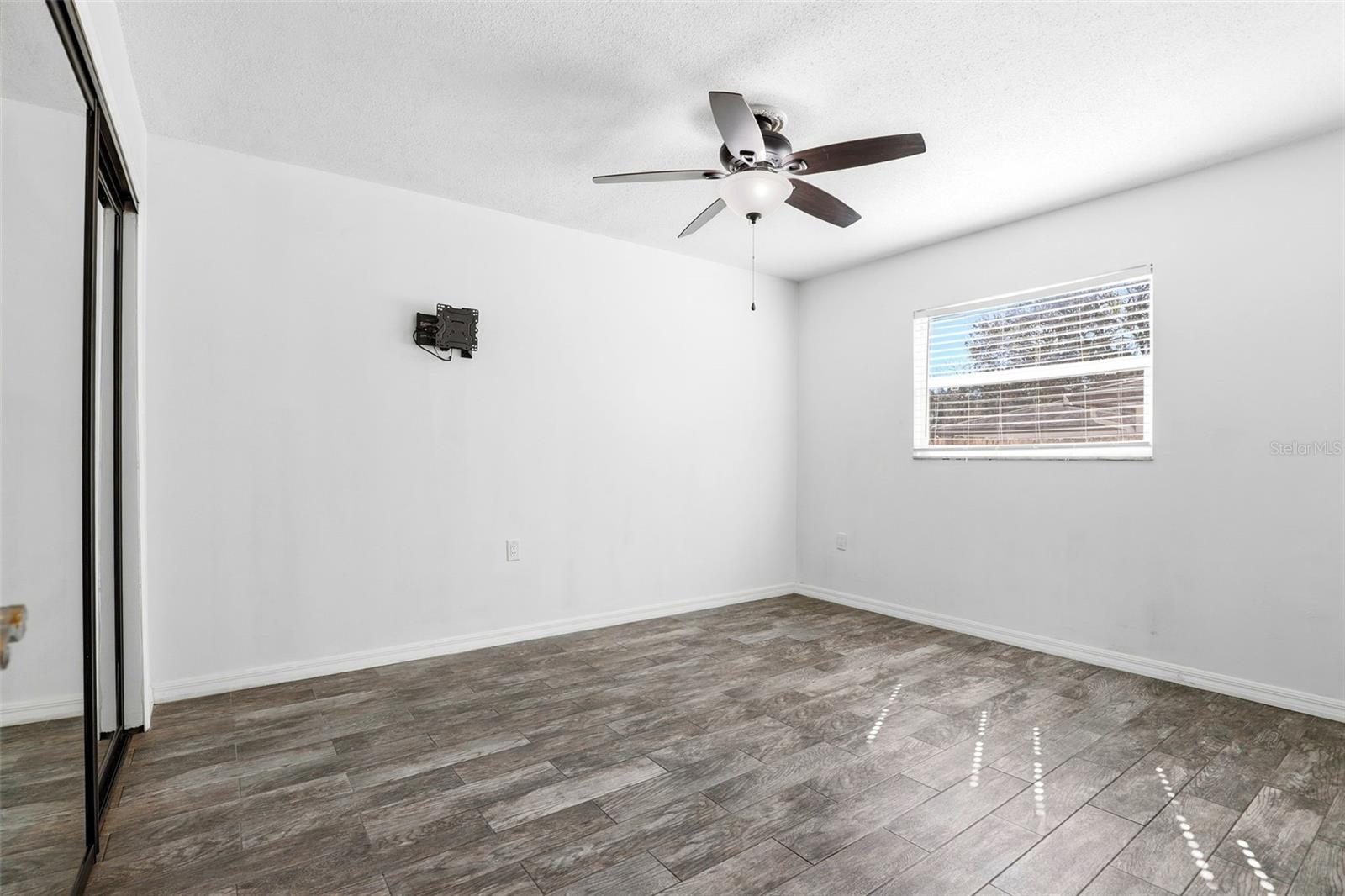 Image 19 of 36 For 8840 Ava Lake Drive