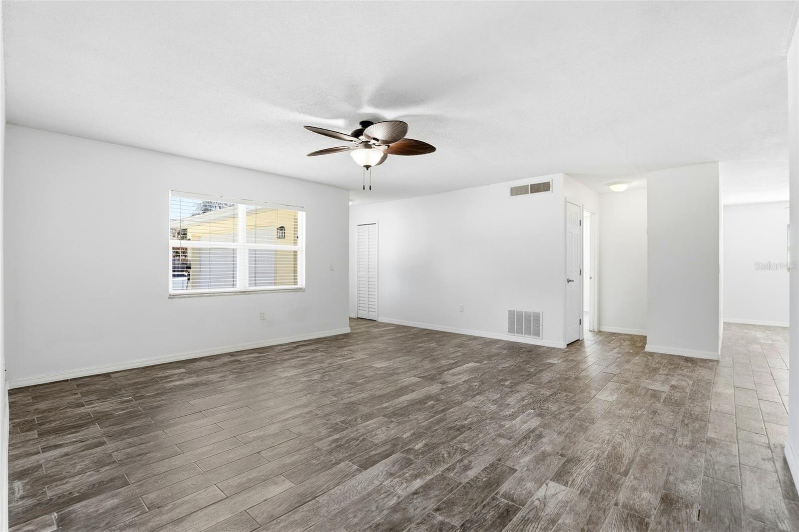 Image 6 of 36 For 8840 Ava Lake Drive