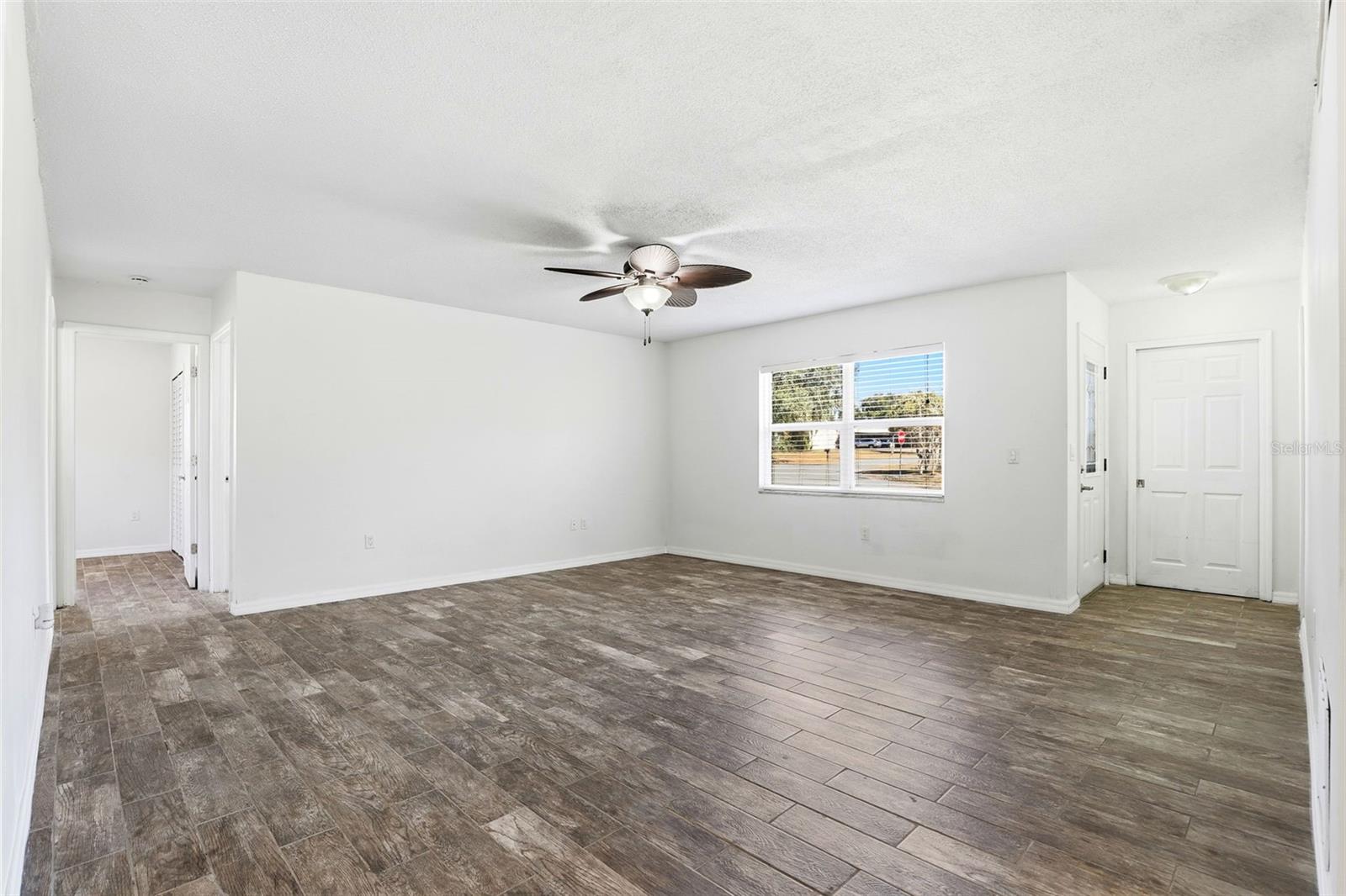 Image 8 of 36 For 8840 Ava Lake Drive