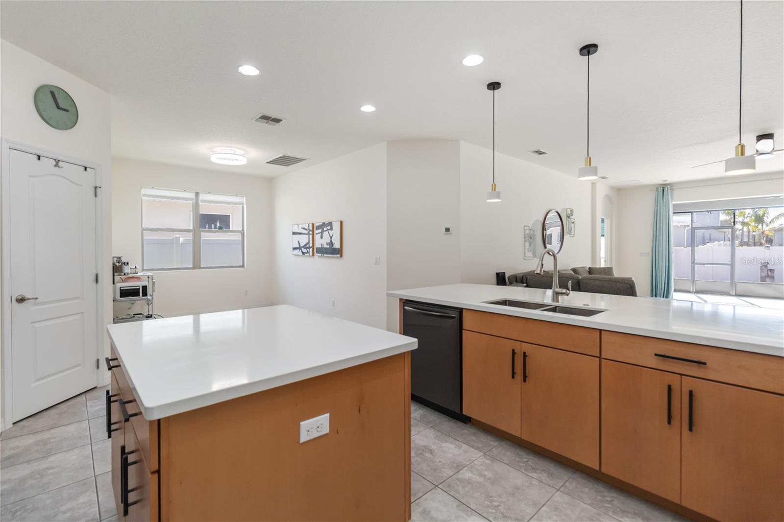 Image 13 of 47 For 2354 Pearl Cider Street