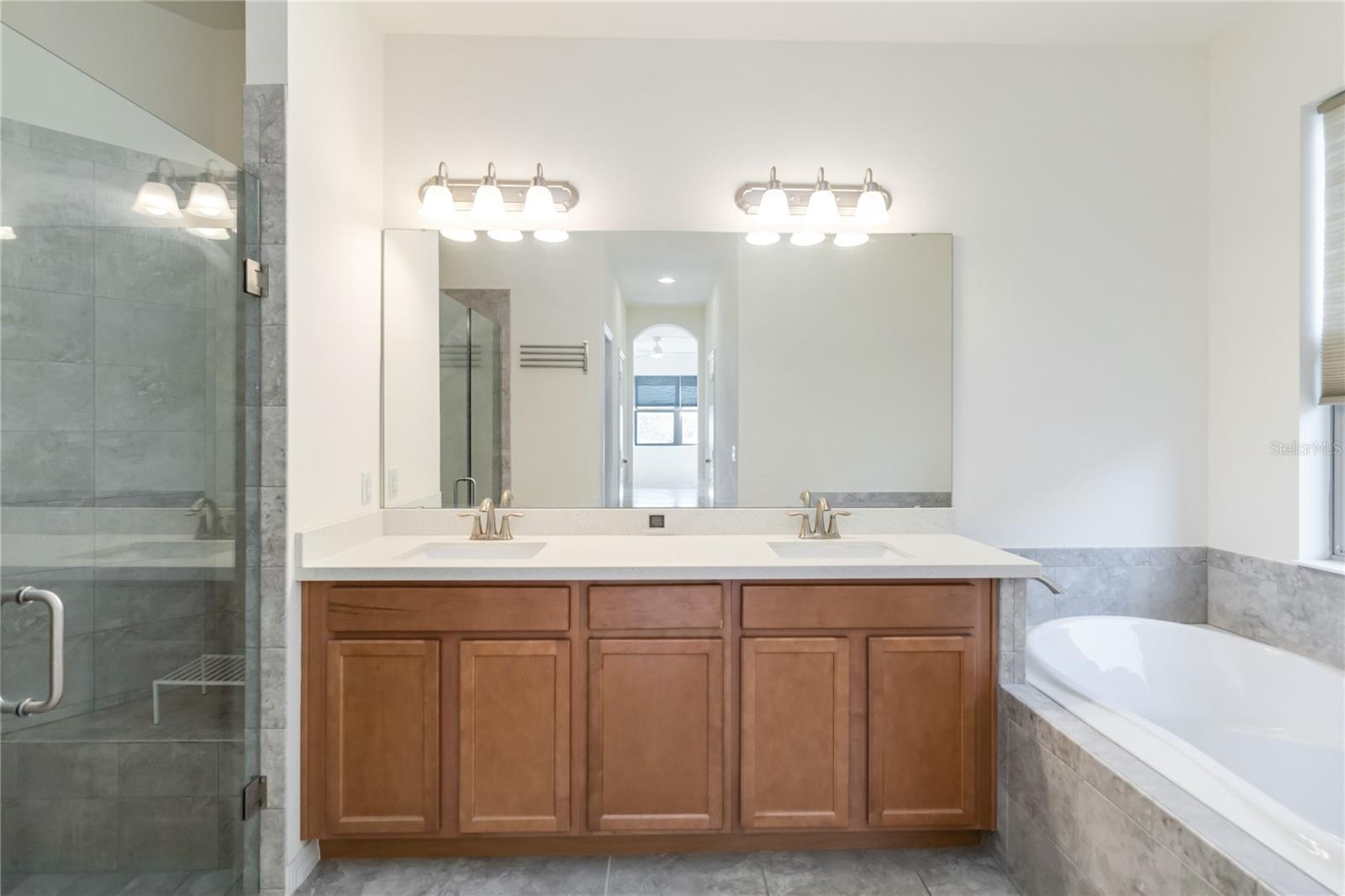 Image 14 of 47 For 2354 Pearl Cider Street