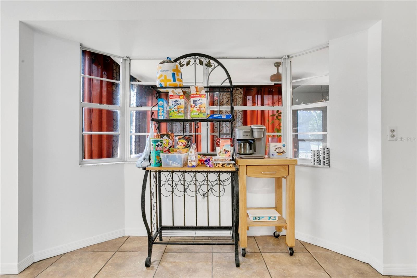 Image 11 of 30 For 10400 Summit Square Drive