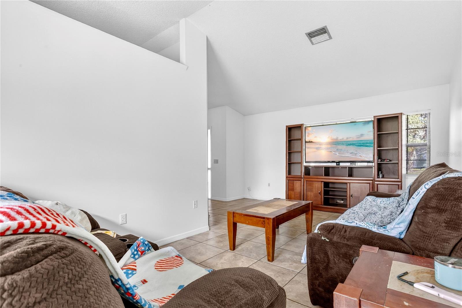 Image 5 of 30 For 10400 Summit Square Drive