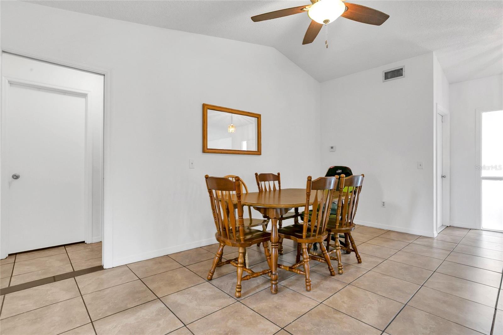 Image 6 of 30 For 10400 Summit Square Drive