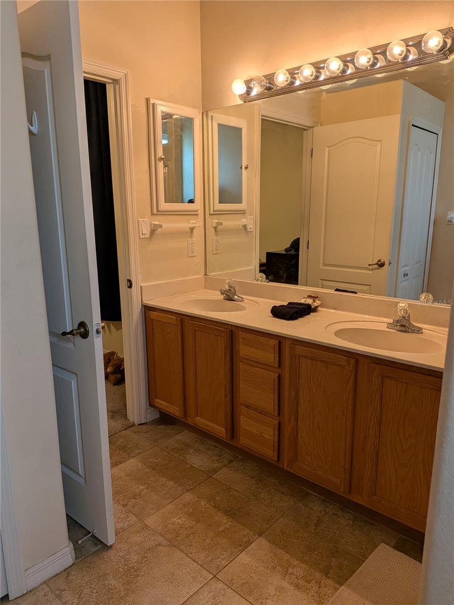 Image 8 of 14 For 5841 Hummingbird Court