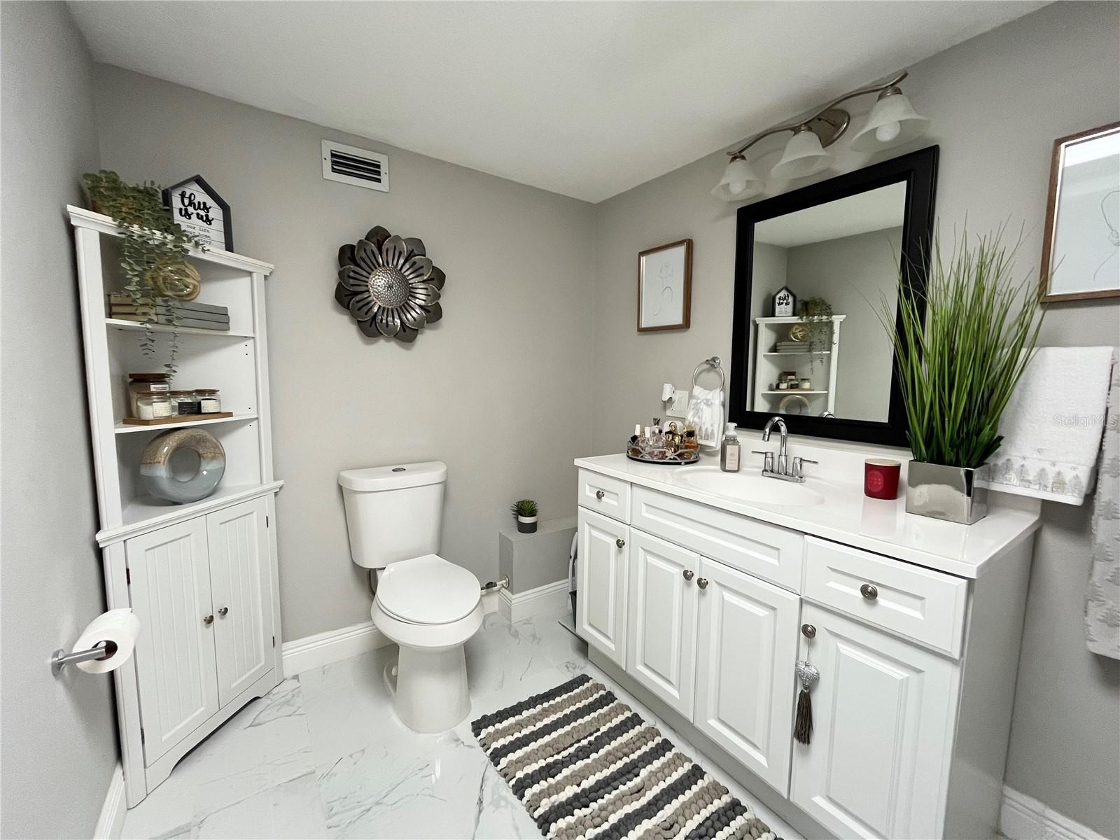 Image 21 of 36 For 409 Camellia Avenue