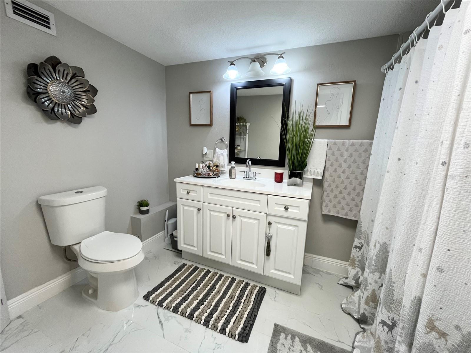 Image 22 of 36 For 409 Camellia Avenue