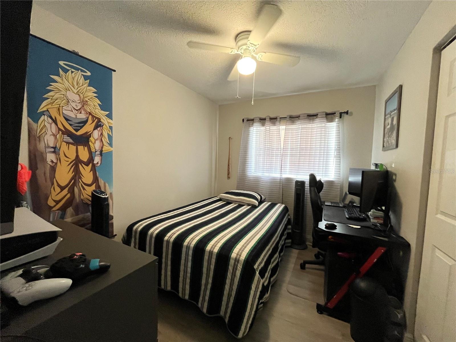 Image 25 of 36 For 409 Camellia Avenue