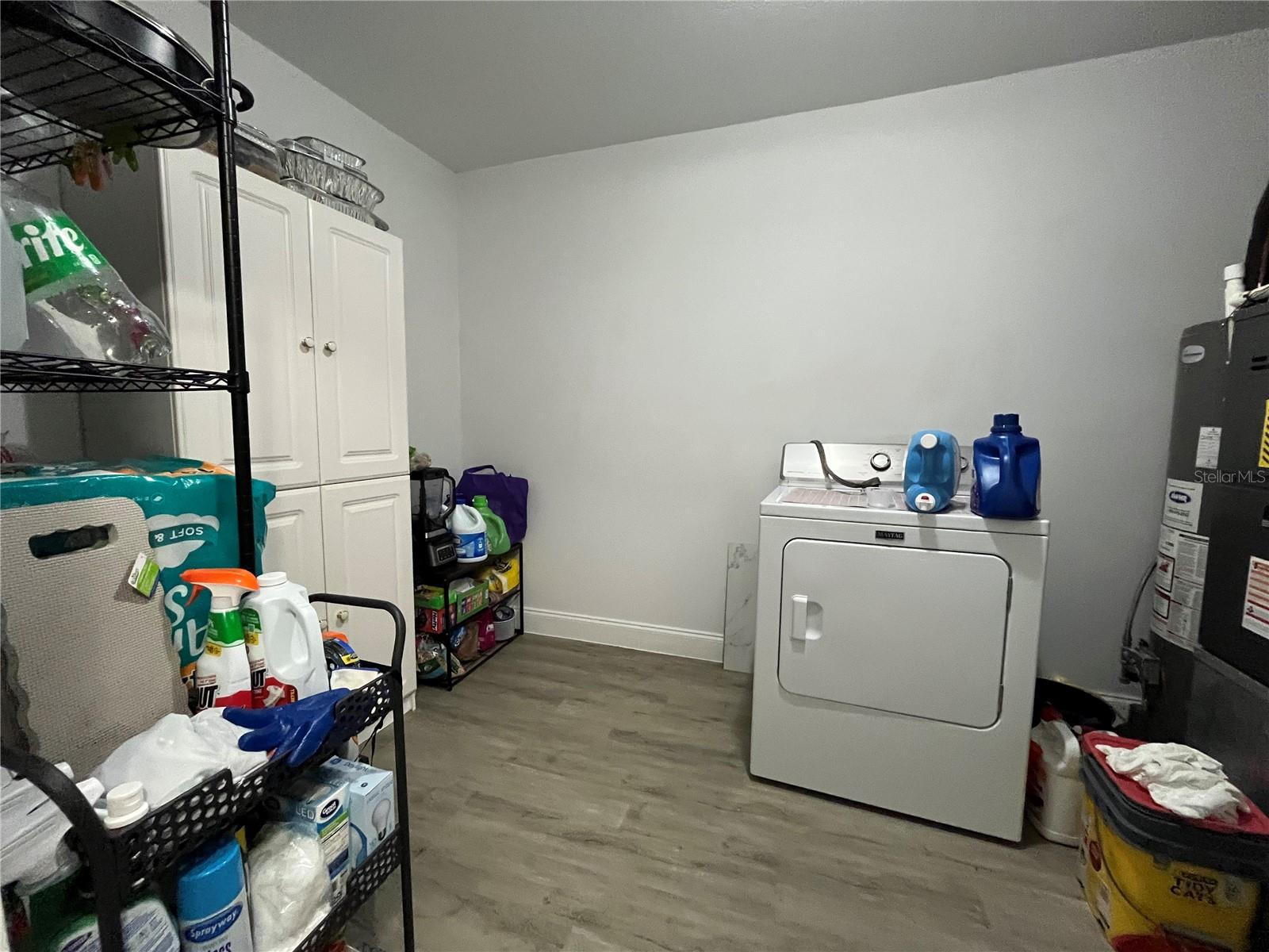 Image 29 of 36 For 409 Camellia Avenue