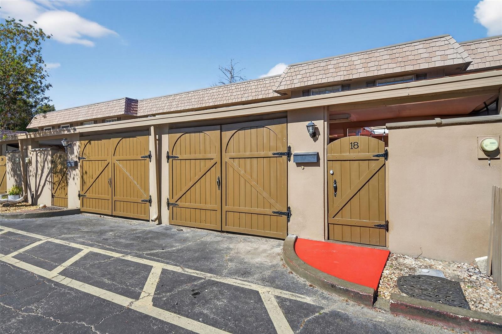 Image 20 of 21 For 3104 Harrison Avenue C 18