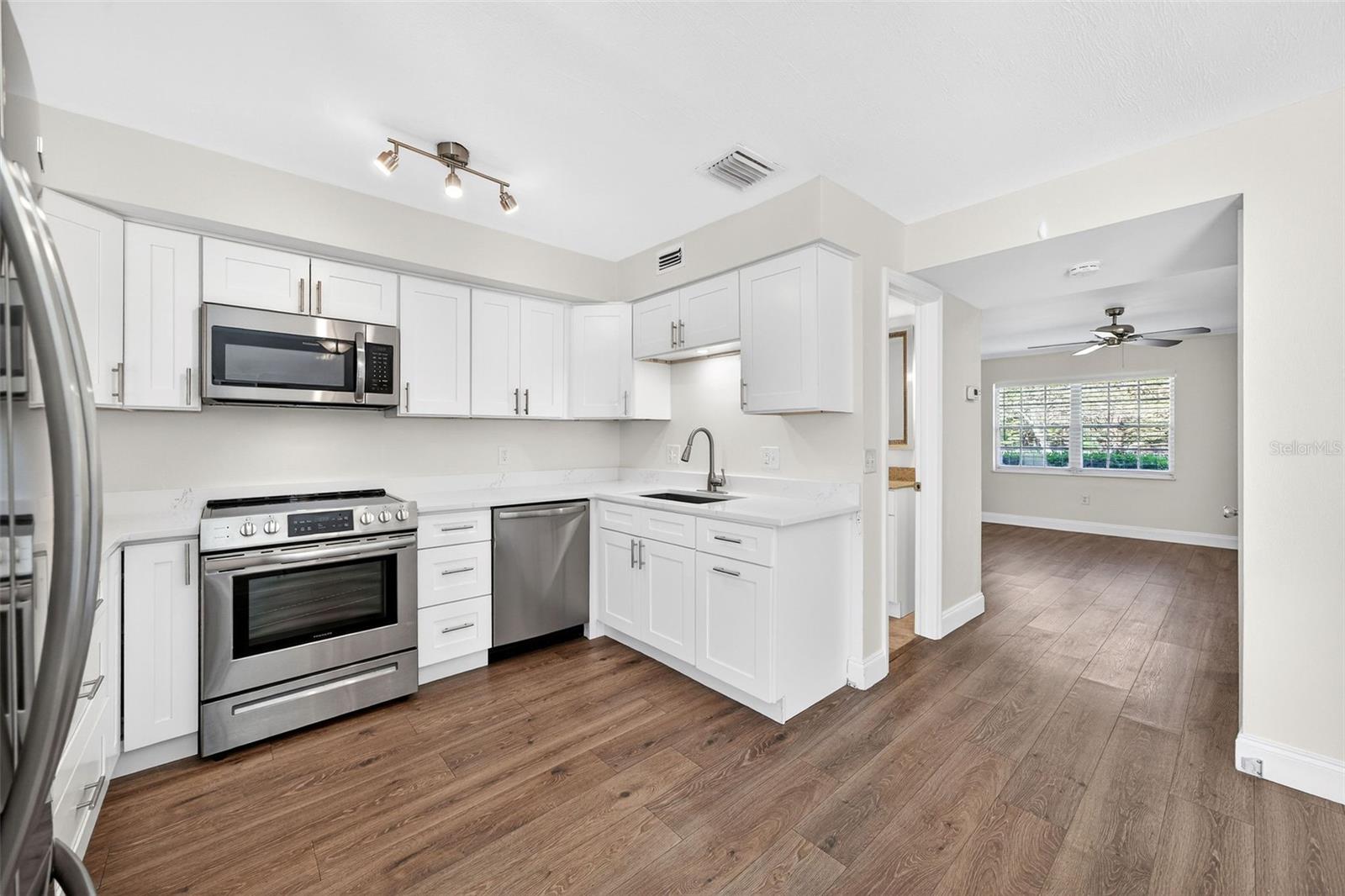 Image 5 of 21 For 3104 Harrison Avenue C 18