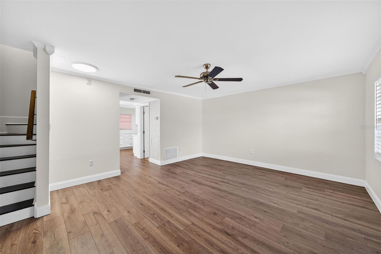 Image 8 of 21 For 3104 Harrison Avenue C 18