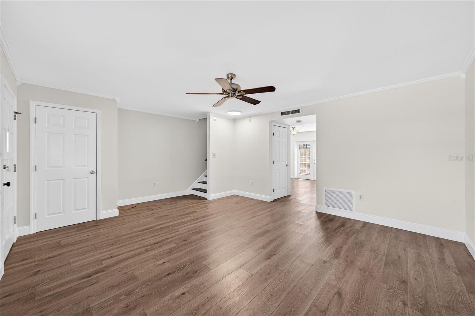 Image 9 of 21 For 3104 Harrison Avenue C 18