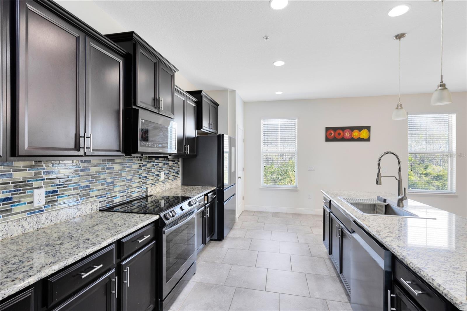 Image 12 of 33 For 10033 Town Lake Dr