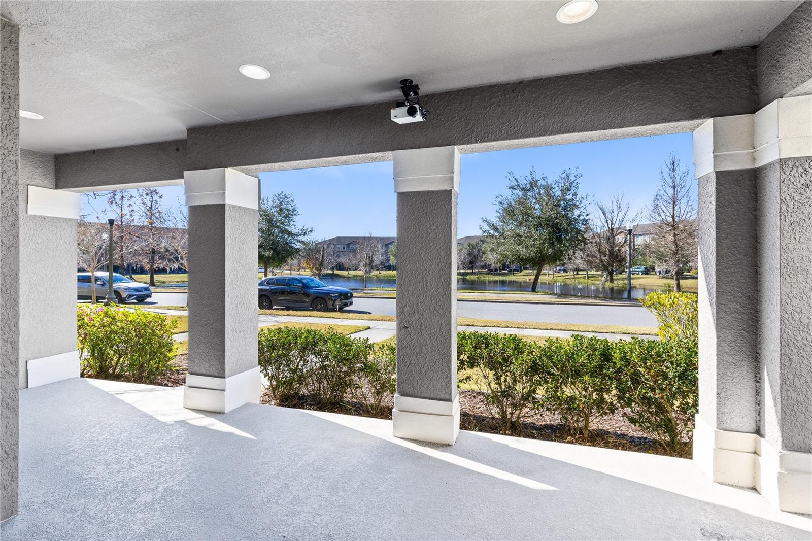 Image 27 of 33 For 10033 Town Lake Dr