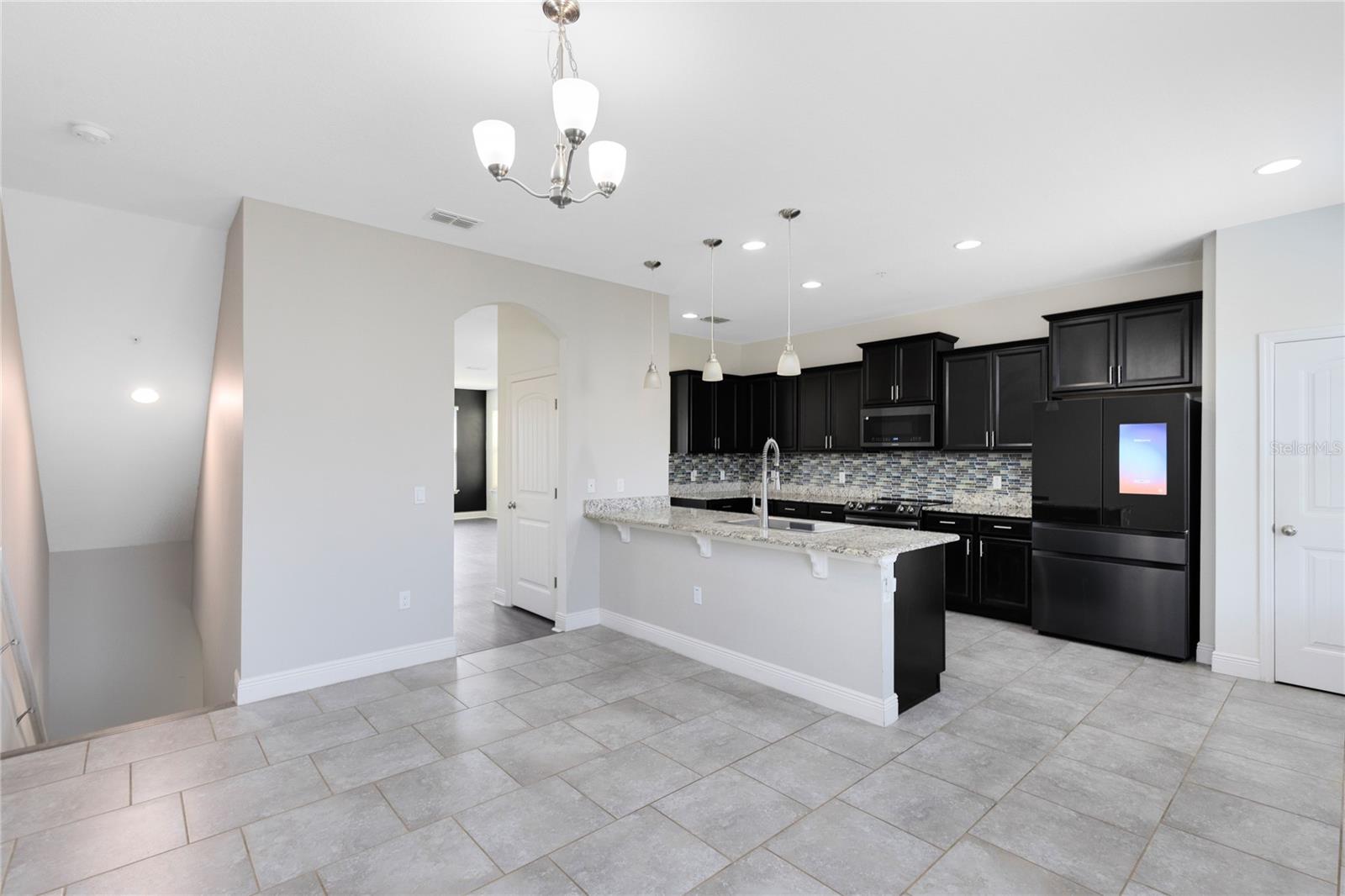 Image 8 of 33 For 10033 Town Lake Dr