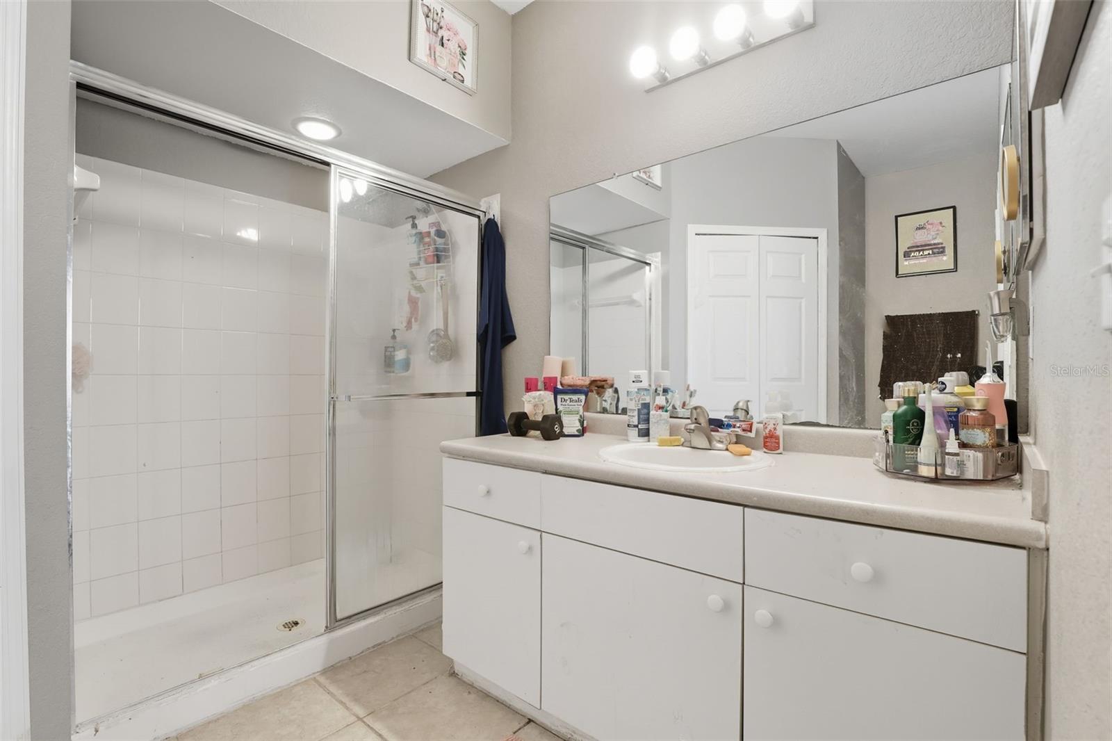 Image 17 of 26 For 5132 City Street 317