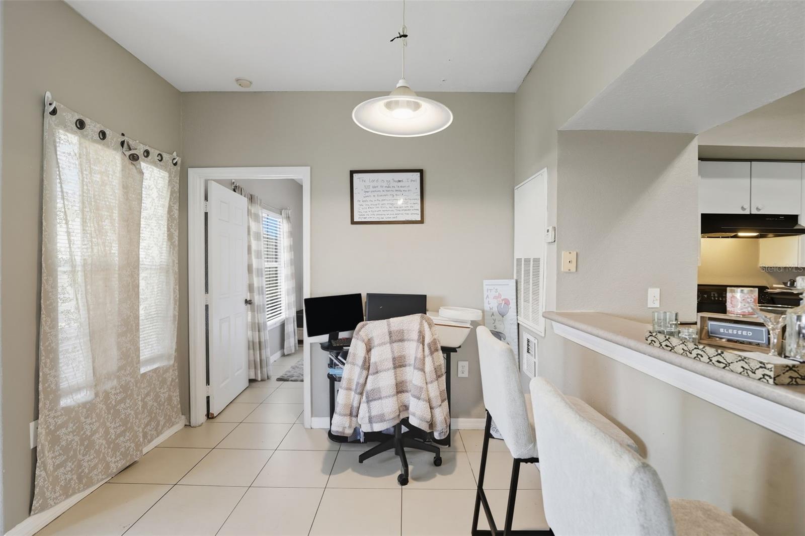 Image 8 of 26 For 5132 City Street 317