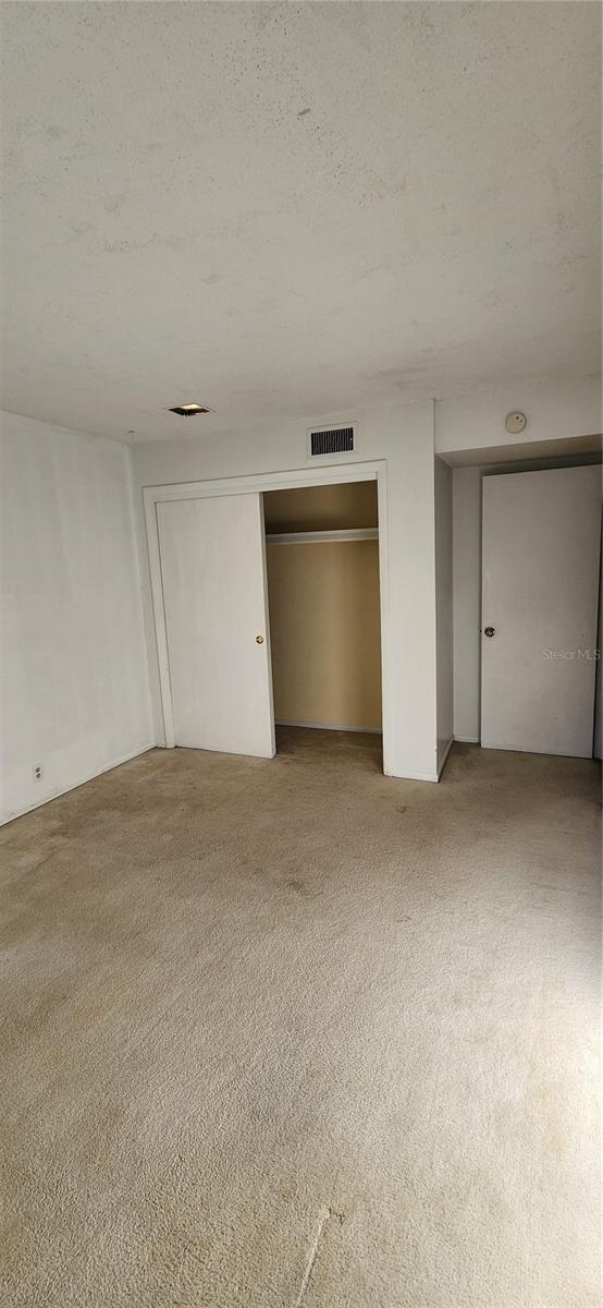 Image 13 of 15 For 223 Crown Oaks Way