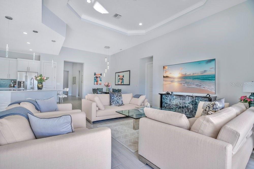 Image 18 of 54 For 10481 Royal Cypress Way