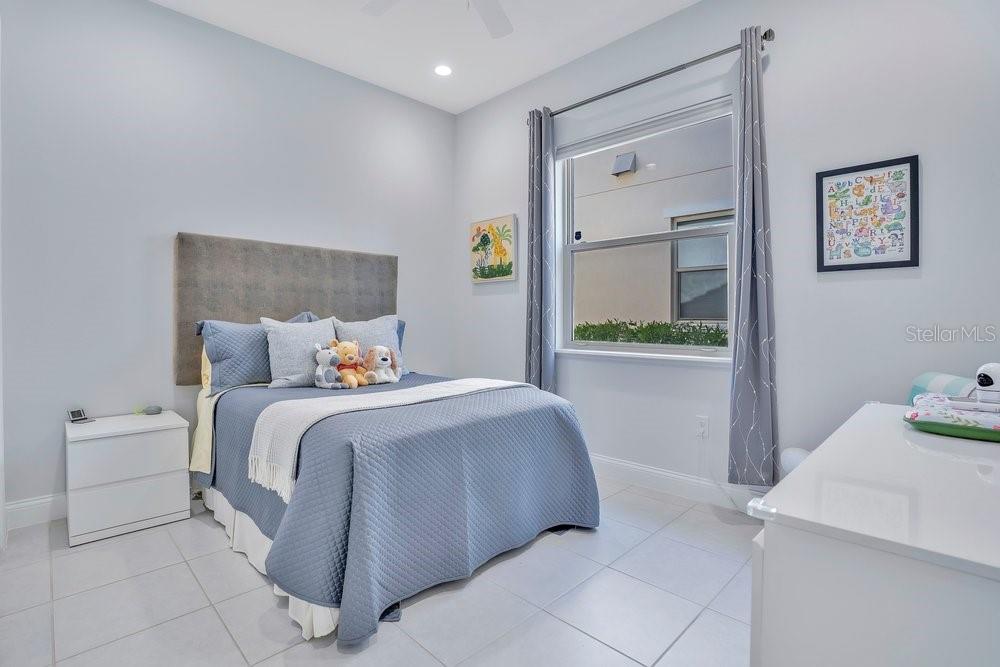 Image 35 of 54 For 10481 Royal Cypress Way