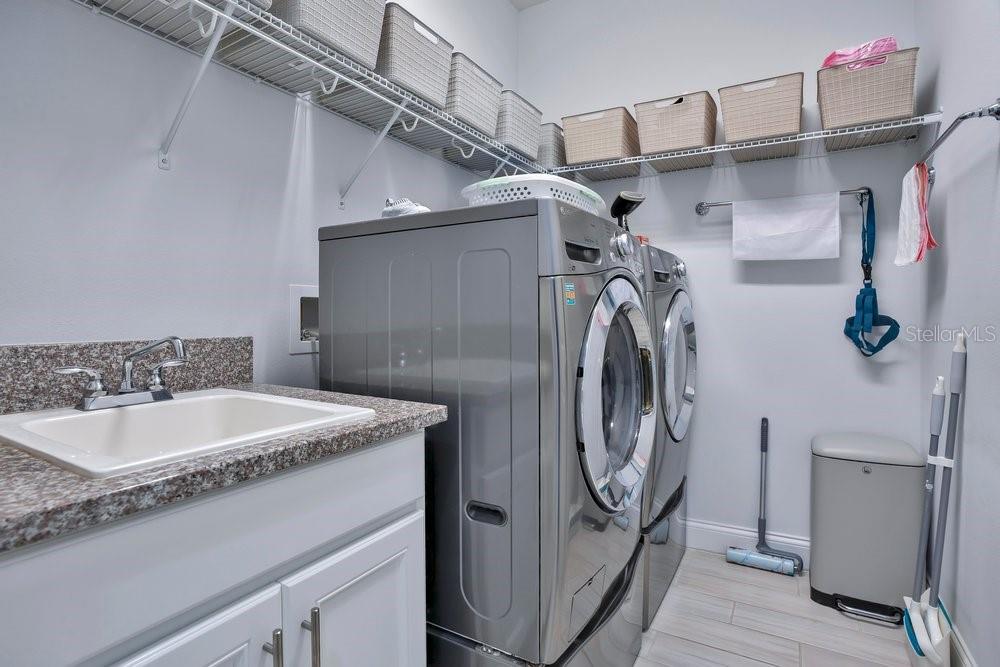 Image 40 of 54 For 10481 Royal Cypress Way