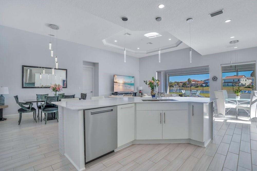 Image 7 of 54 For 10481 Royal Cypress Way