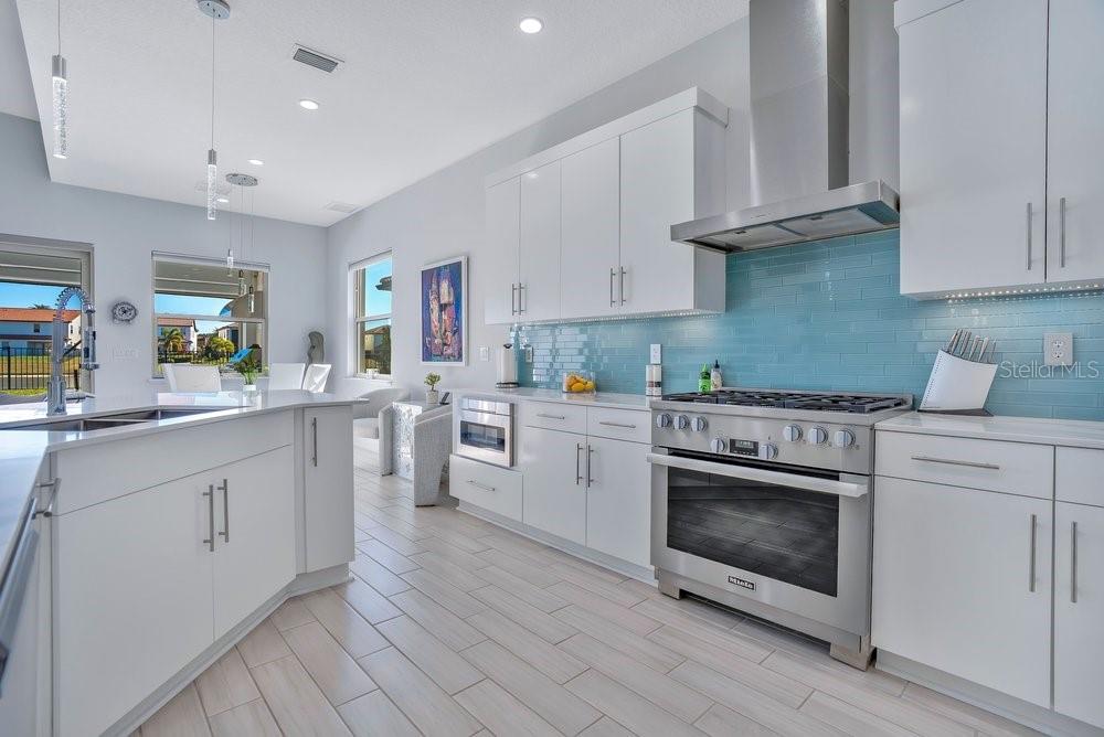 Image 8 of 54 For 10481 Royal Cypress Way