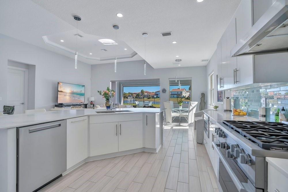 Image 9 of 54 For 10481 Royal Cypress Way