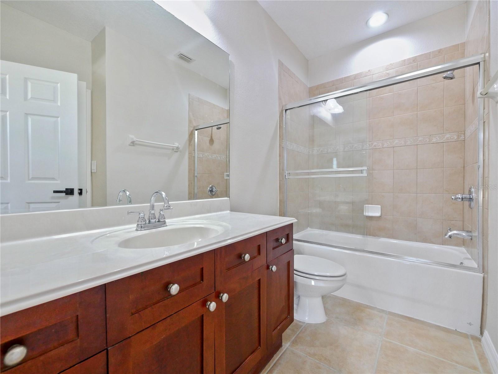 Image 18 of 21 For 8168 Boat Hook Loop 207