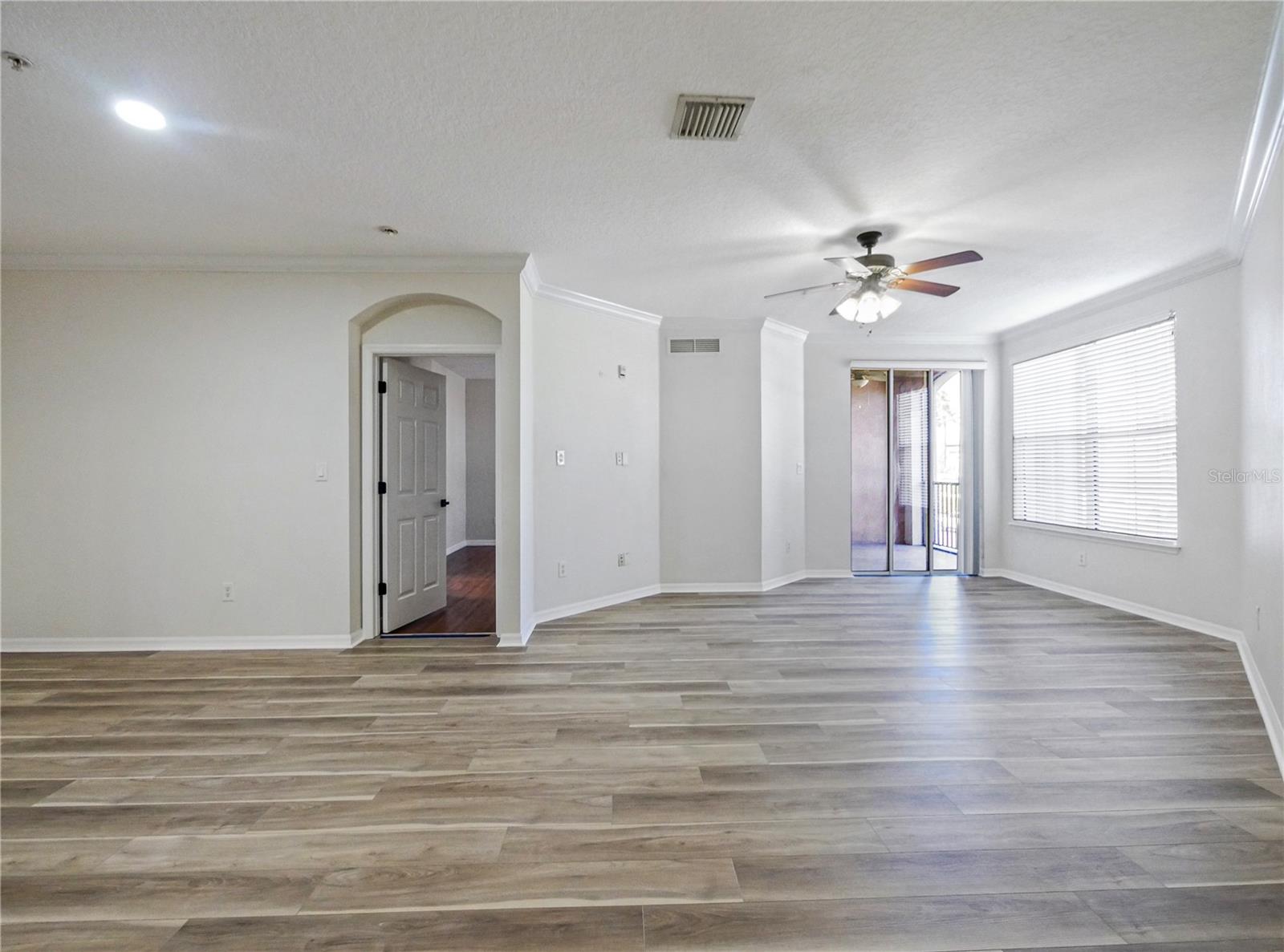 Image 3 of 21 For 8168 Boat Hook Loop 207