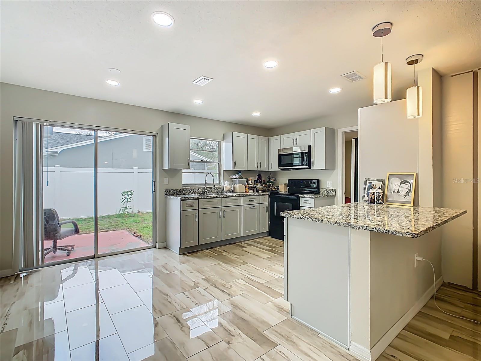 Image 14 of 47 For 1818 Irlo Drive