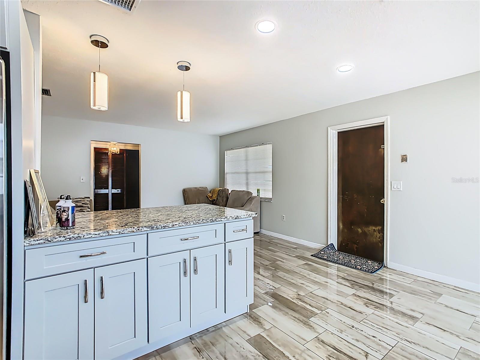 Image 18 of 47 For 1818 Irlo Drive