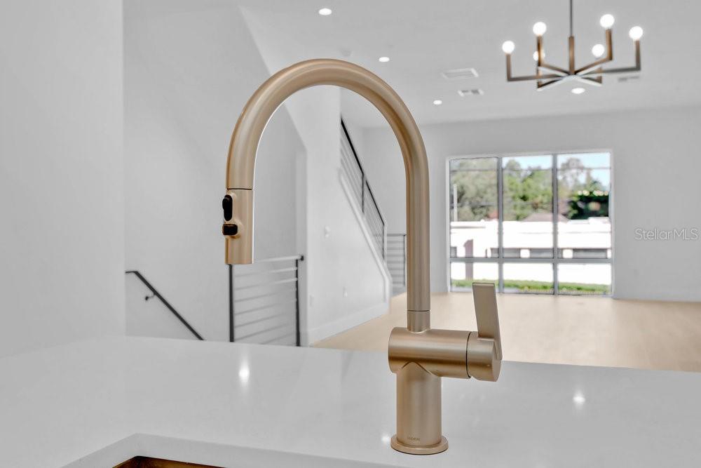 Image 11 of 41 For 1004 Robinson