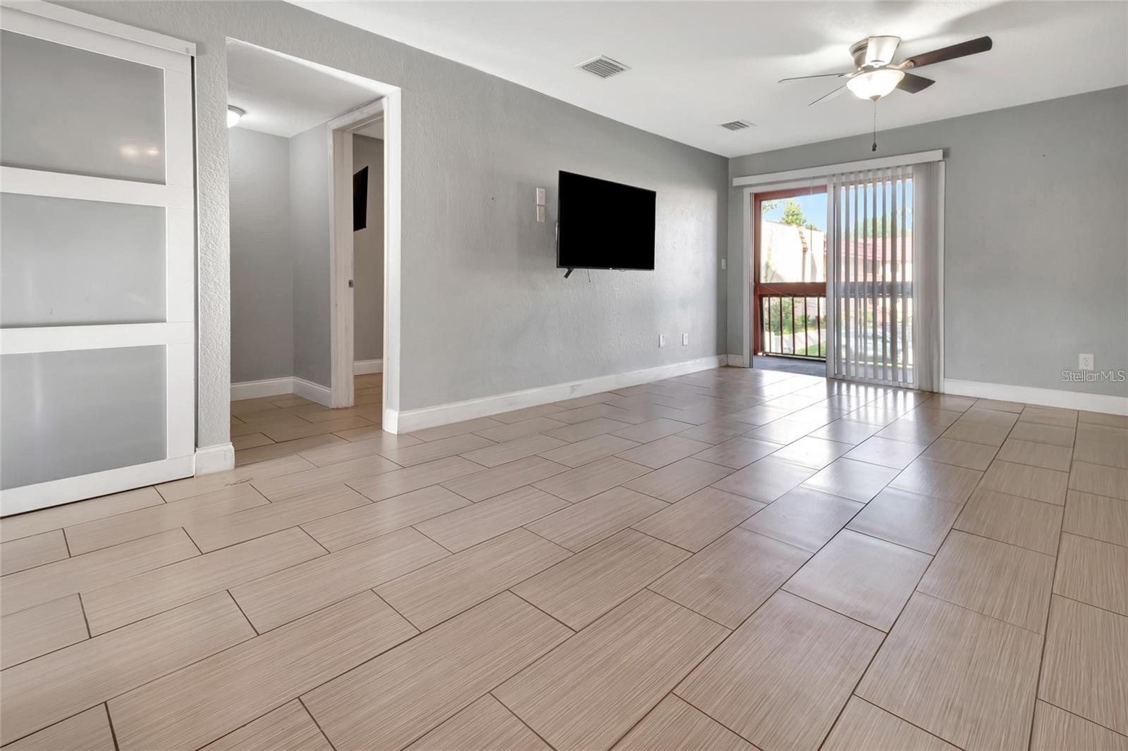 Image 13 of 23 For 2860 Powers Drive 10