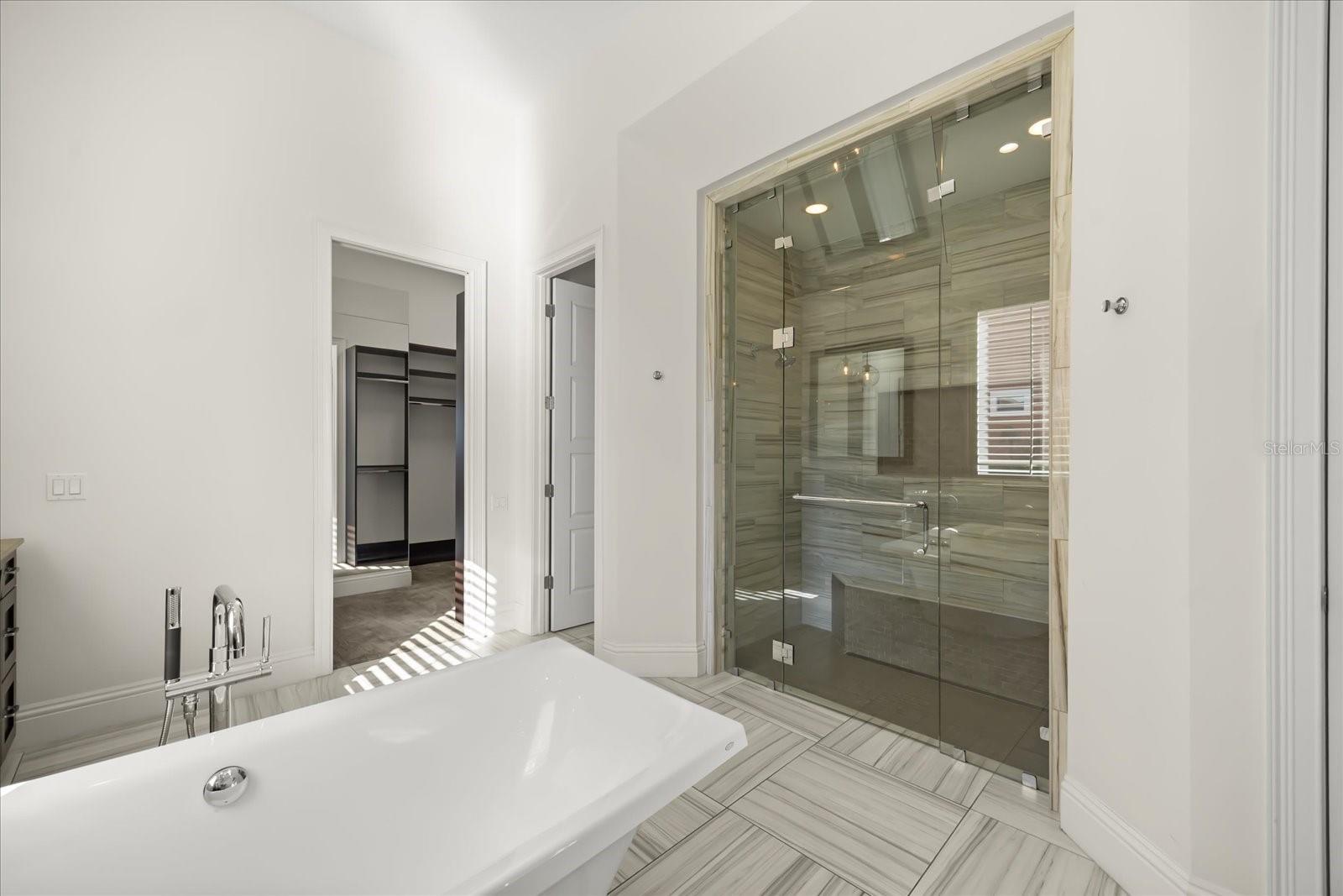 Image 41 of 89 For 12120 Montalcino Circle