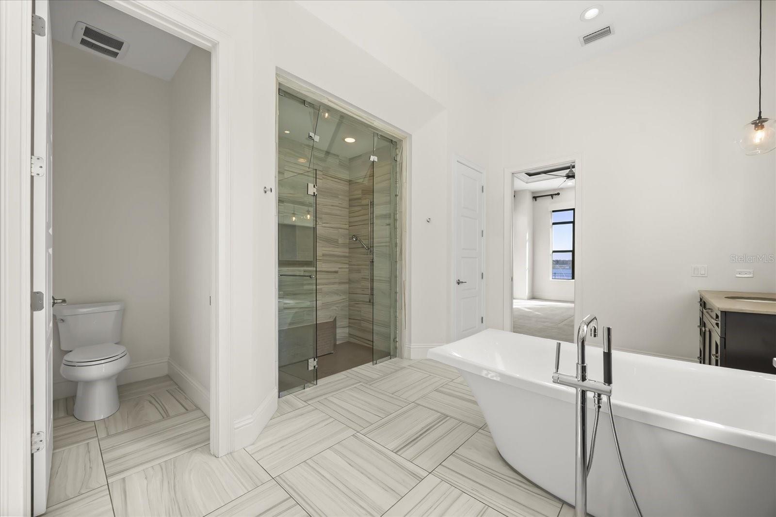 Image 44 of 89 For 12120 Montalcino Circle