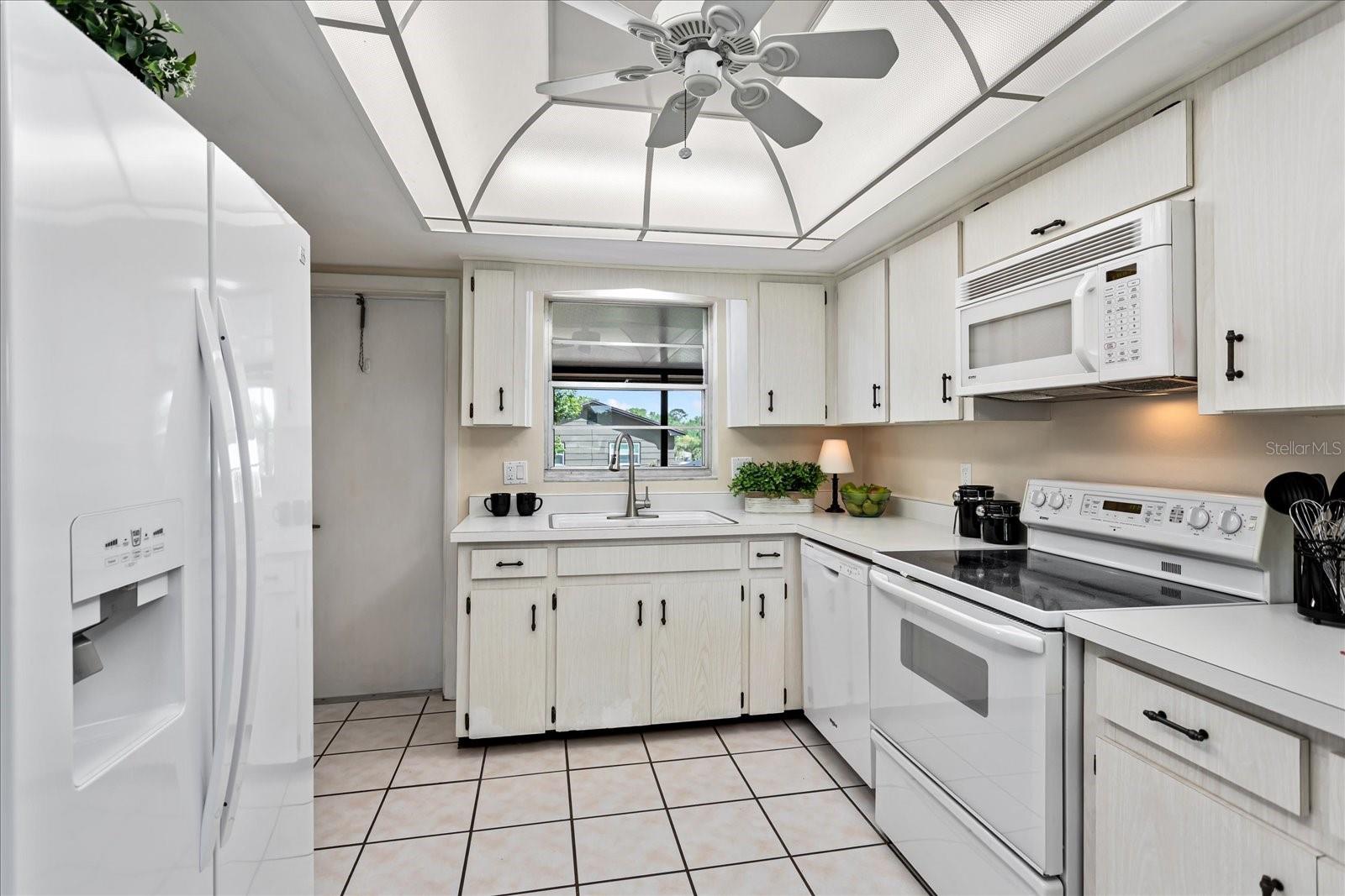 Image 12 of 41 For 625 Mockingbird Lane