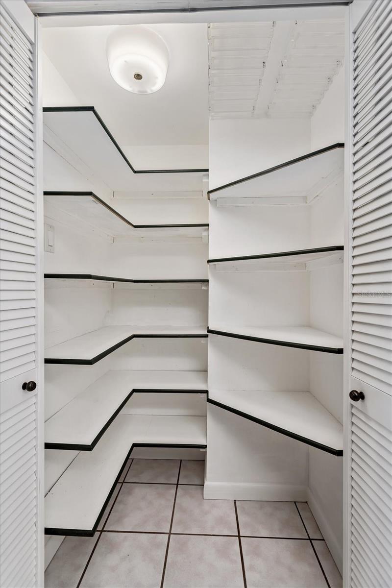 Image 14 of 41 For 625 Mockingbird Lane