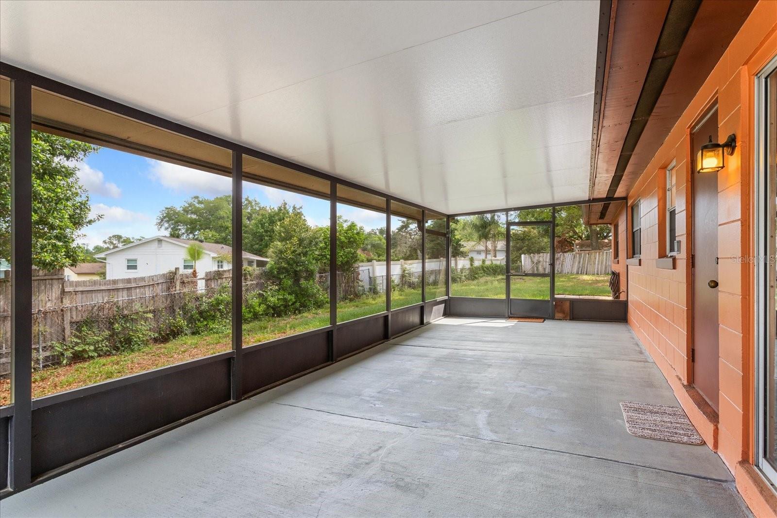 Image 28 of 41 For 625 Mockingbird Lane