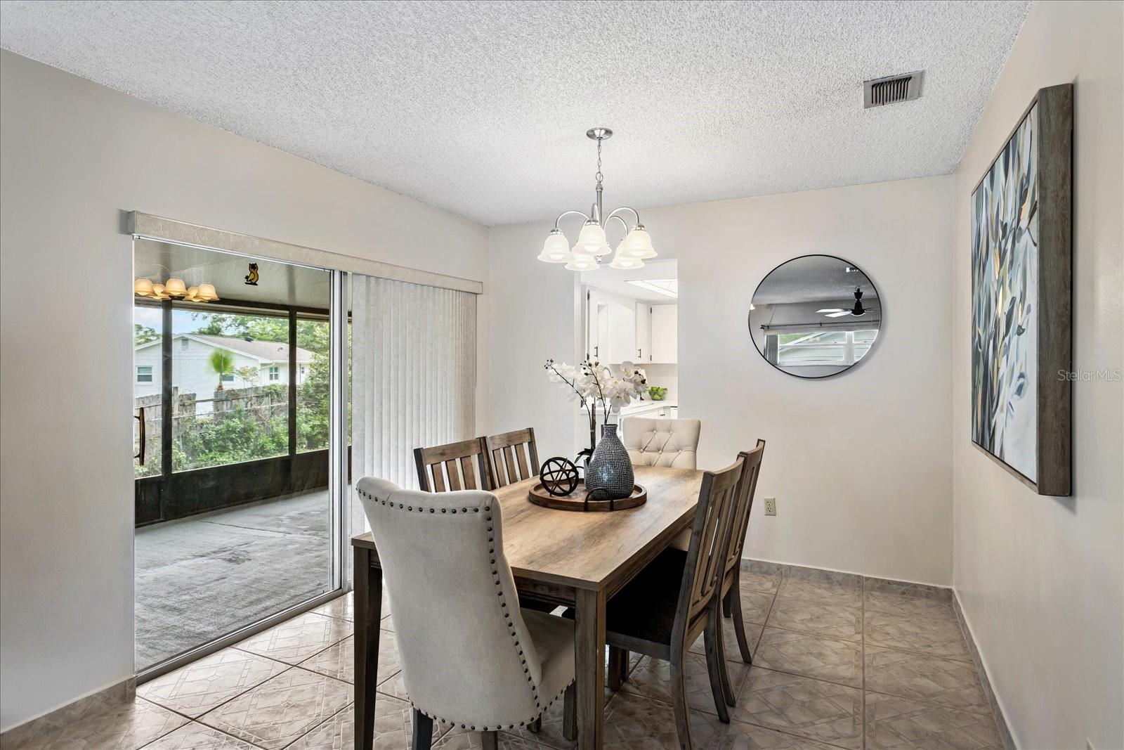 Image 8 of 41 For 625 Mockingbird Lane