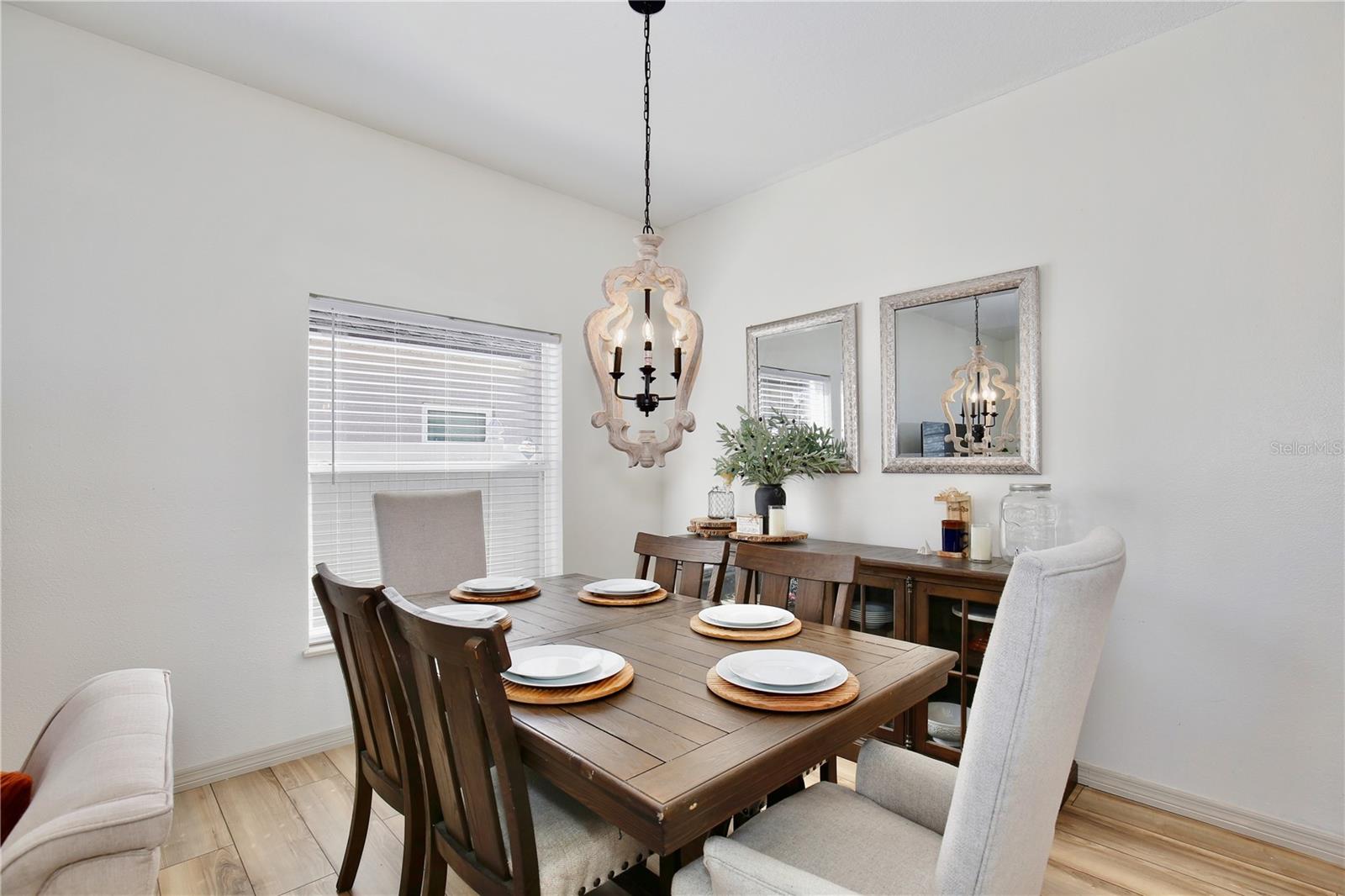 Image 10 of 67 For 2104 Victoria Falls Drive