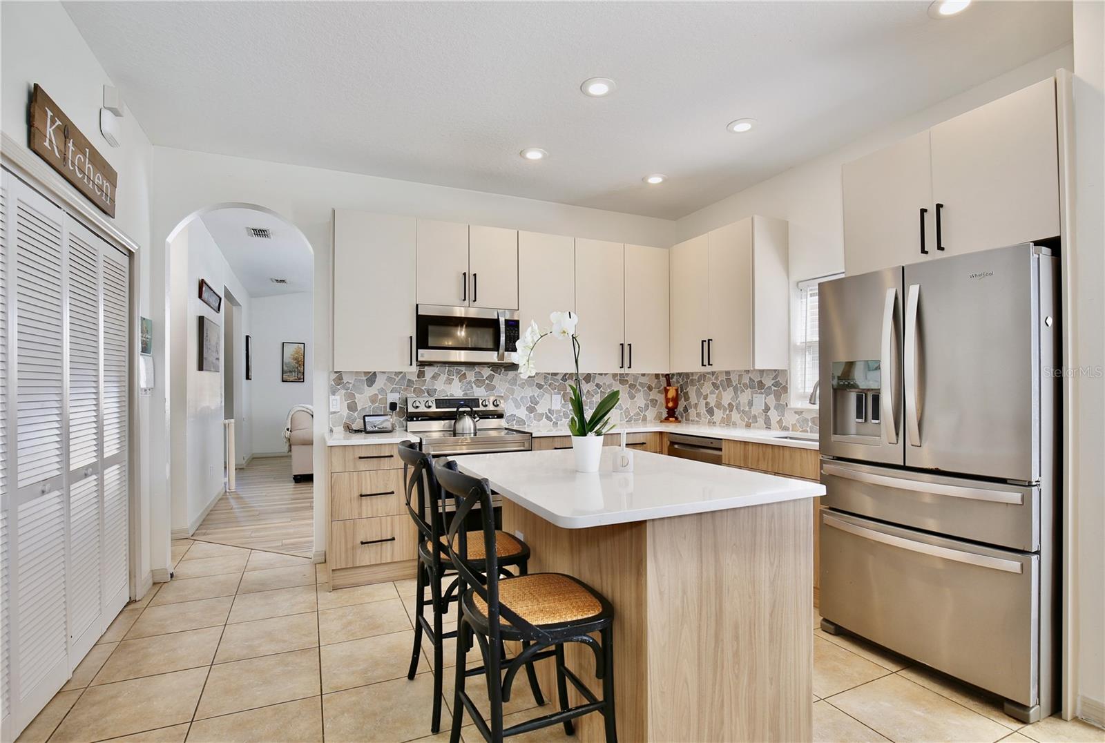 Image 14 of 67 For 2104 Victoria Falls Drive